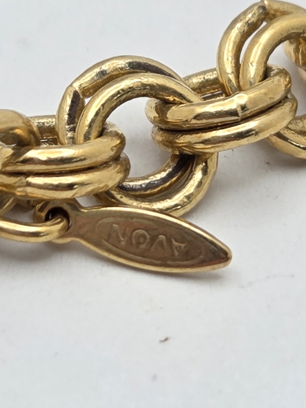 Vintage Avon Gold Tone Charm Bracelet Heart & Butterfly 7" - Picture 8 of 11